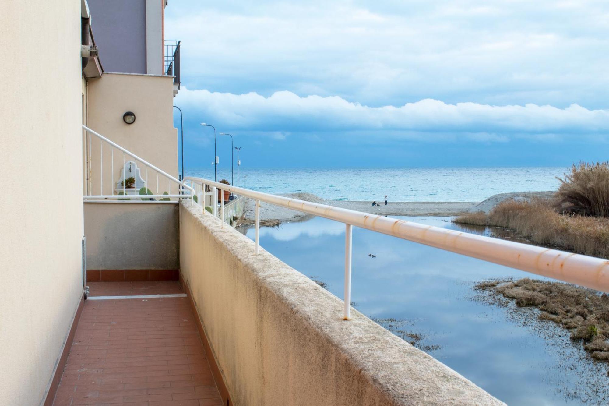 Apartmán 100 Metri Dal Mare Relax A Due Passi Dal Centro Finale Ligure Exteriér fotografie